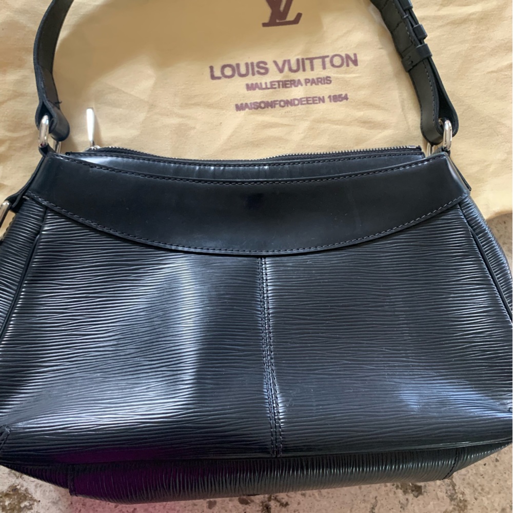 Louis Vuitton purse
